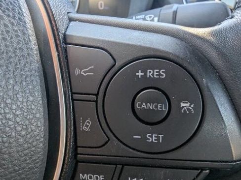 Used 2021 Toyota Corolla SE w/ SE Premium Package image 28