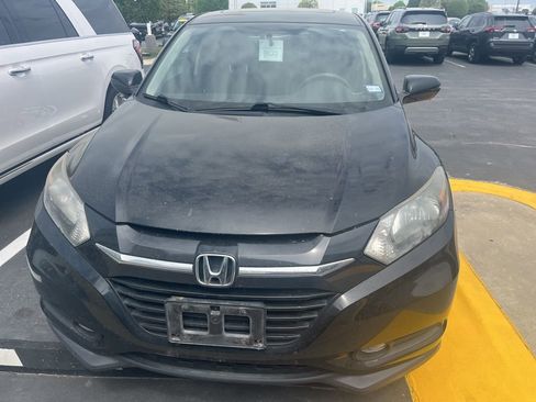 Used 2016 Honda HR-V EX image 2