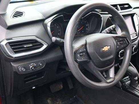 Used 2023 Chevrolet TrailBlazer LT w/ Convenience Package FWD image 15