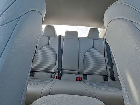 Used 2024 Toyota Camry SE image 27
