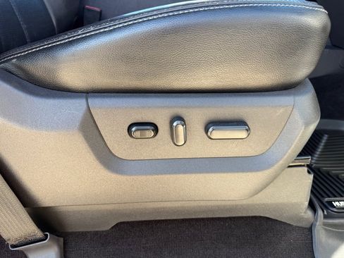 Used 2016 Ford F250 Lariat w/ Lariat Ultimate Package image 28