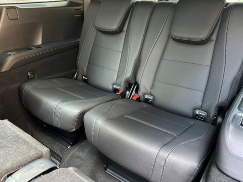 New 2026 Mercedes-Benz GLS 450 4MATIC image 14