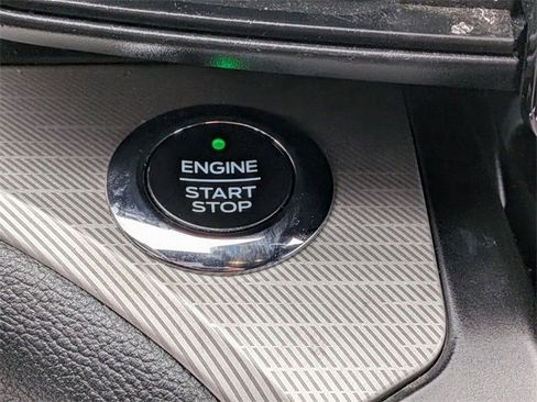 Used 2020 Ford Explorer XLT w/ Comfort Package image 22