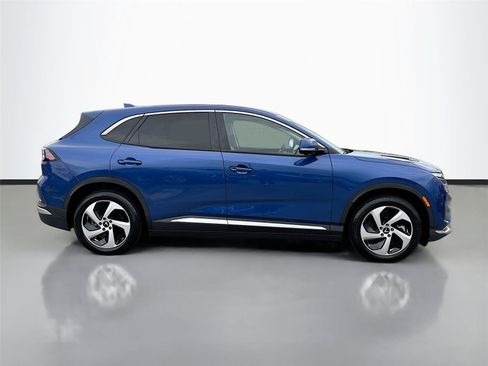 New 2025 VinFast VF 8 Eco AWD/4WD image 8