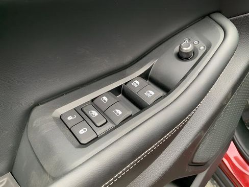 New 2025 Jeep Grand Cherokee L Altitude image 17