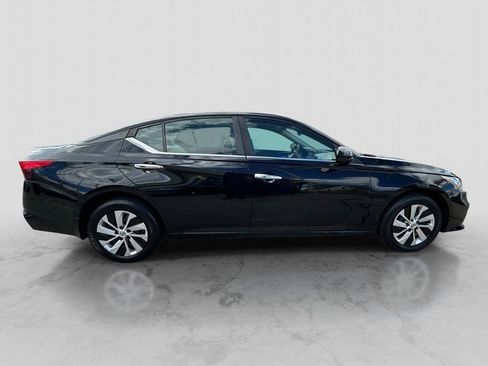 Used 2019 Nissan Altima 2.5 S AWD/4WD image 4