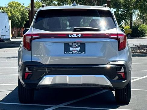 New 2026 Kia Seltos EX FWD image 6