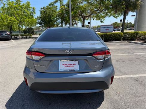 Used 2020 Toyota Corolla LE FWD image 6