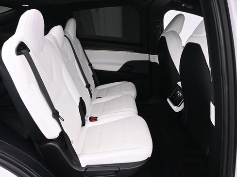 Used 2022 Tesla Model X AWD/4WD image 17