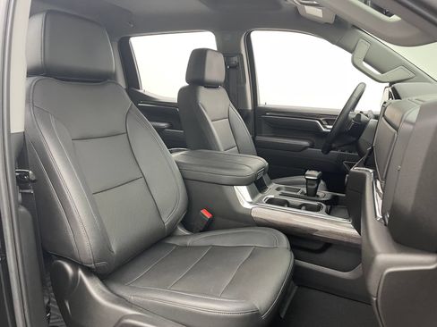Used 2023 Chevrolet Silverado 1500 LTZ w/ LTZ Convenience Package II AWD/4WD image 32