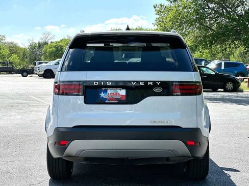 Used 2023 Land Rover Discovery S image 14