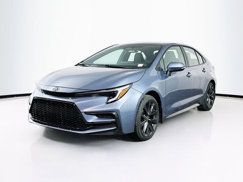 Used 2026 Toyota Corolla SE image 3
