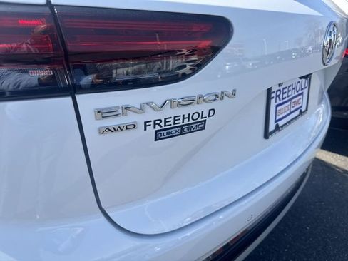 Certified 2022 Buick Envision Essence w/ Technology Package II image 33