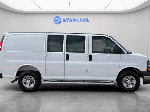 Used 2025 Chevrolet Express 2500 w/ Driver Convenience Package RWD image 11
