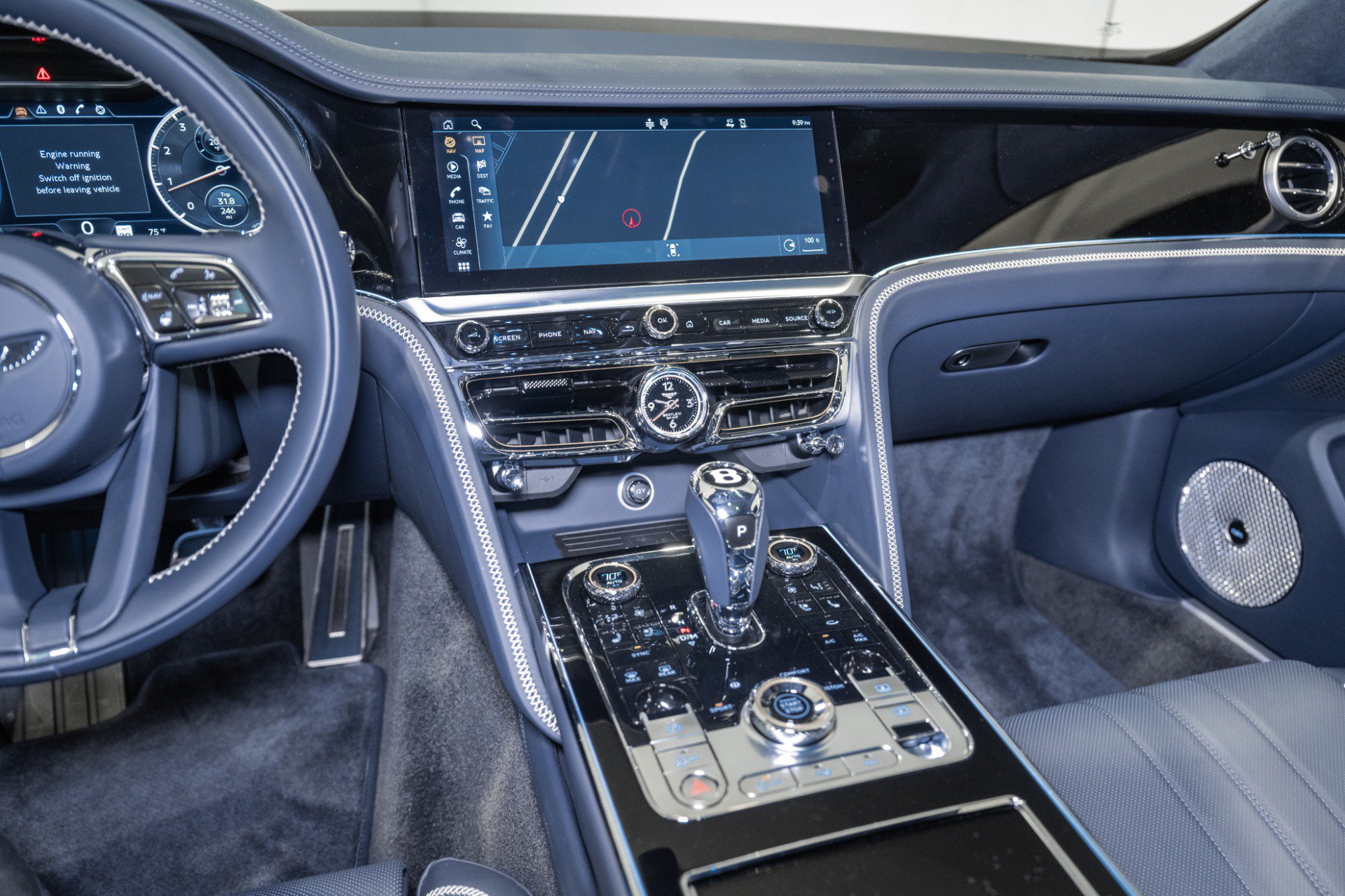 Used 2024 Bentley Flying Spur V8 AWD/4WD image 36