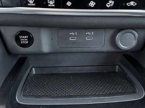 Certified 2025 Nissan Rogue SV image 35