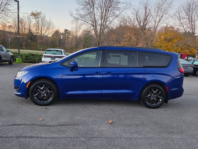 Used 2020 Chrysler Pacifica Touring-L Plus FWD image 5