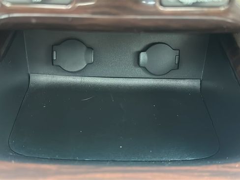 Used 2014 Nissan Pathfinder Platinum w/ Platinum Premium Package FWD image 29