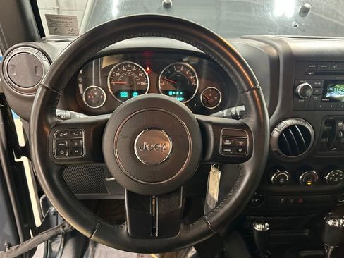 Used 2018 Jeep Wrangler Unlimited Sport S AWD/4WD image 15