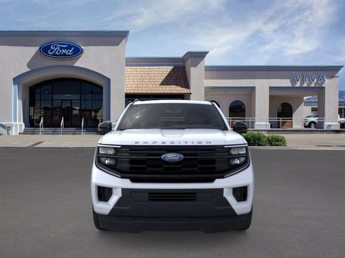 New 2025 Ford Expedition Active image 6
