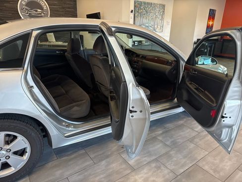 Used 2011 Chevrolet Impala LT image 16