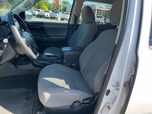 Used 2022 Toyota Tacoma SR AWD/4WD image 24
