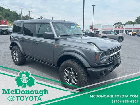Used 2025 Ford Bronco Badlands AWD/4WD image 9