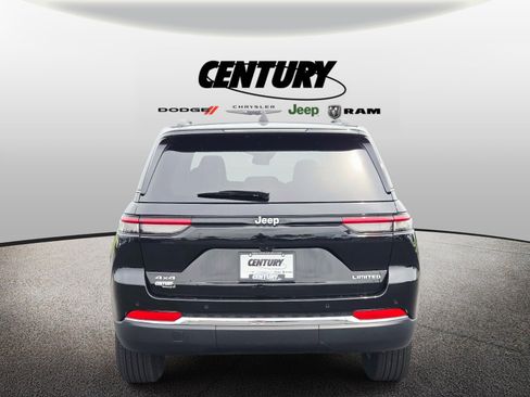 Used 2025 Jeep Grand Cherokee Limited AWD/4WD image 5