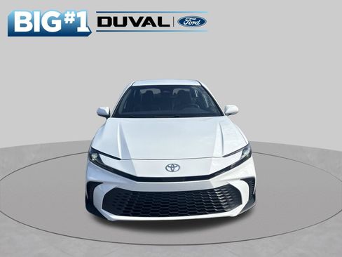 Used 2025 Toyota Camry XSE FWD image 7