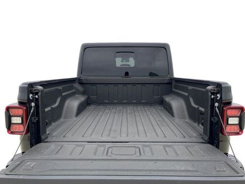 Used 2025 Jeep Gladiator Mojave AWD/4WD image 21