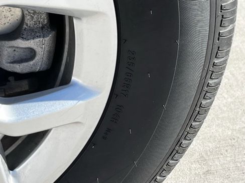 Certified 2025 Jeep Compass Sport w/ Mopar Graphics Package image 7