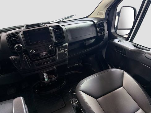 Used 2025 RAM ProMaster 2500 w/ Convenience Group FWD image 22