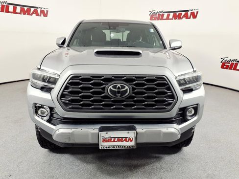 Used 2021 Toyota Tacoma TRD Sport w/ Technology Package AWD/4WD image 3