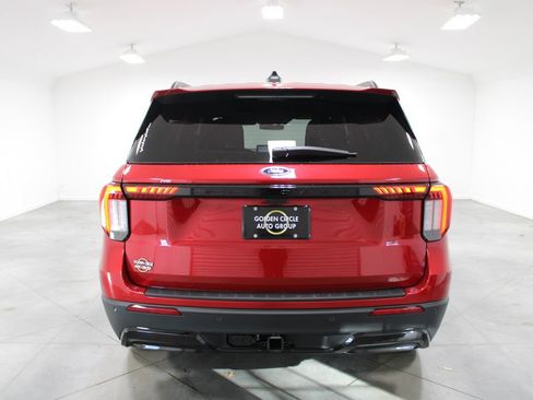 New 2026 Ford Explorer ST-Line w/ ST-Line Street Pack image 7