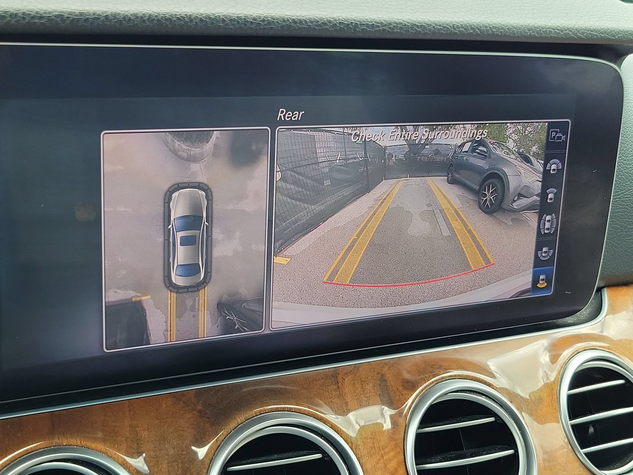 Used 2018 Mercedes-Benz E 300 image 31