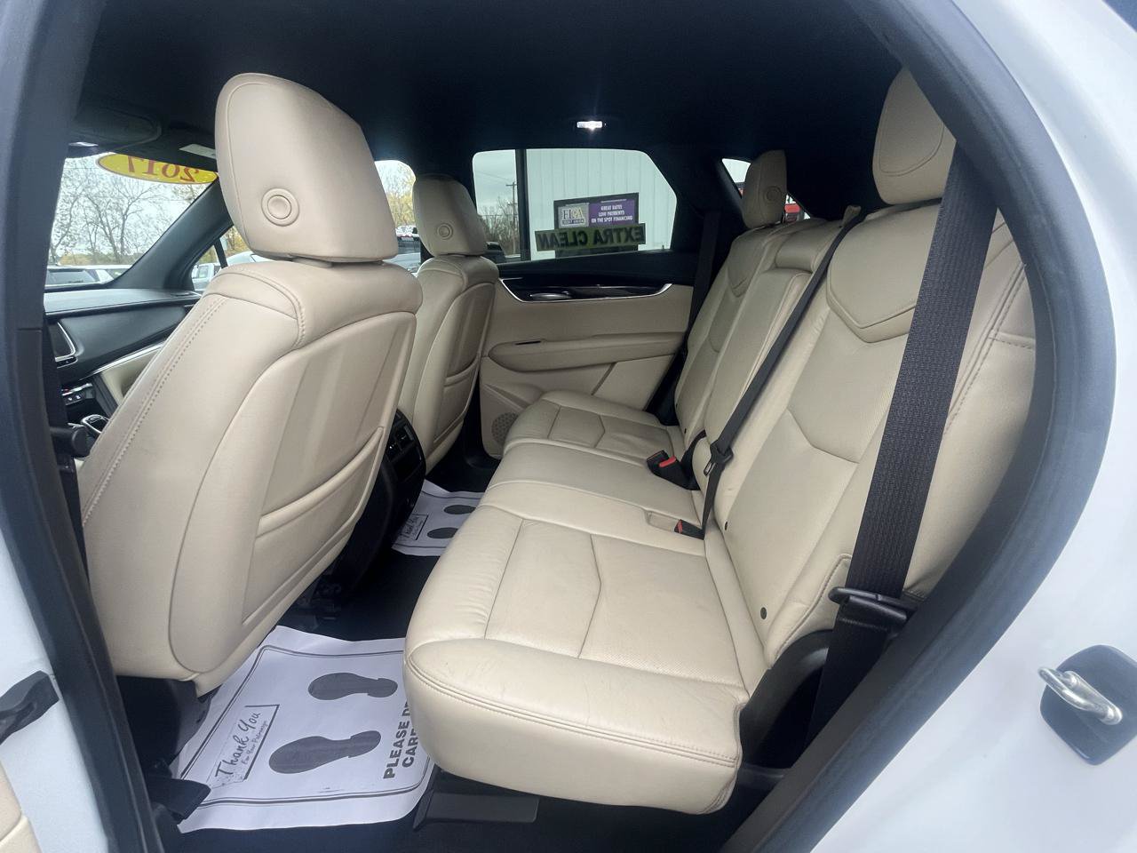 Used 2017 Cadillac XT5 FWD image 17