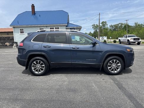 Used 2020 Jeep Cherokee Latitude Plus w/ Cold Weather Group AWD/4WD image 8
