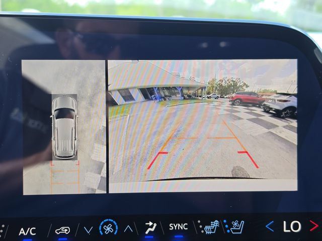 New 2026 Chevrolet Traverse RS w/ LPO, Floor Liner Package FWD image 29