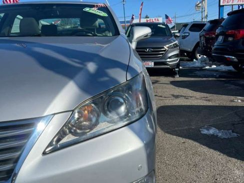 Used 2011 Lexus ES 350 image 4