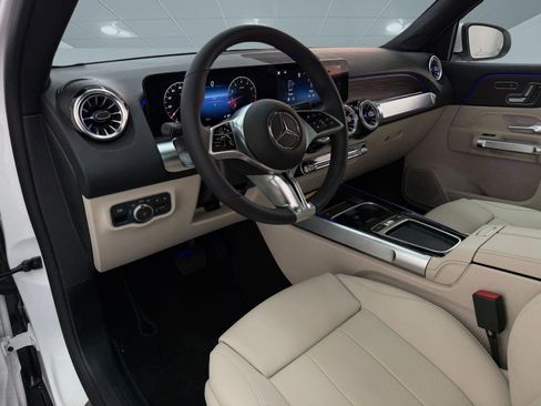 New 2026 Mercedes-Benz GLB 250 image 4