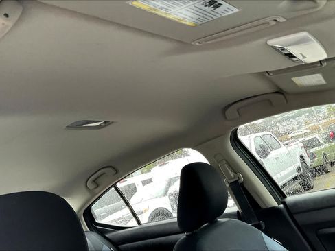 Used 2023 Nissan Versa SV FWD image 30