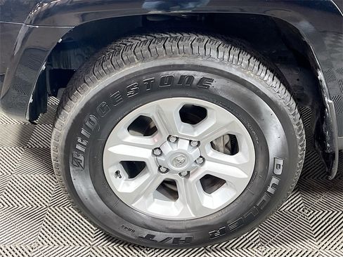 Certified 2024 Toyota 4Runner SR5 Premium image 28