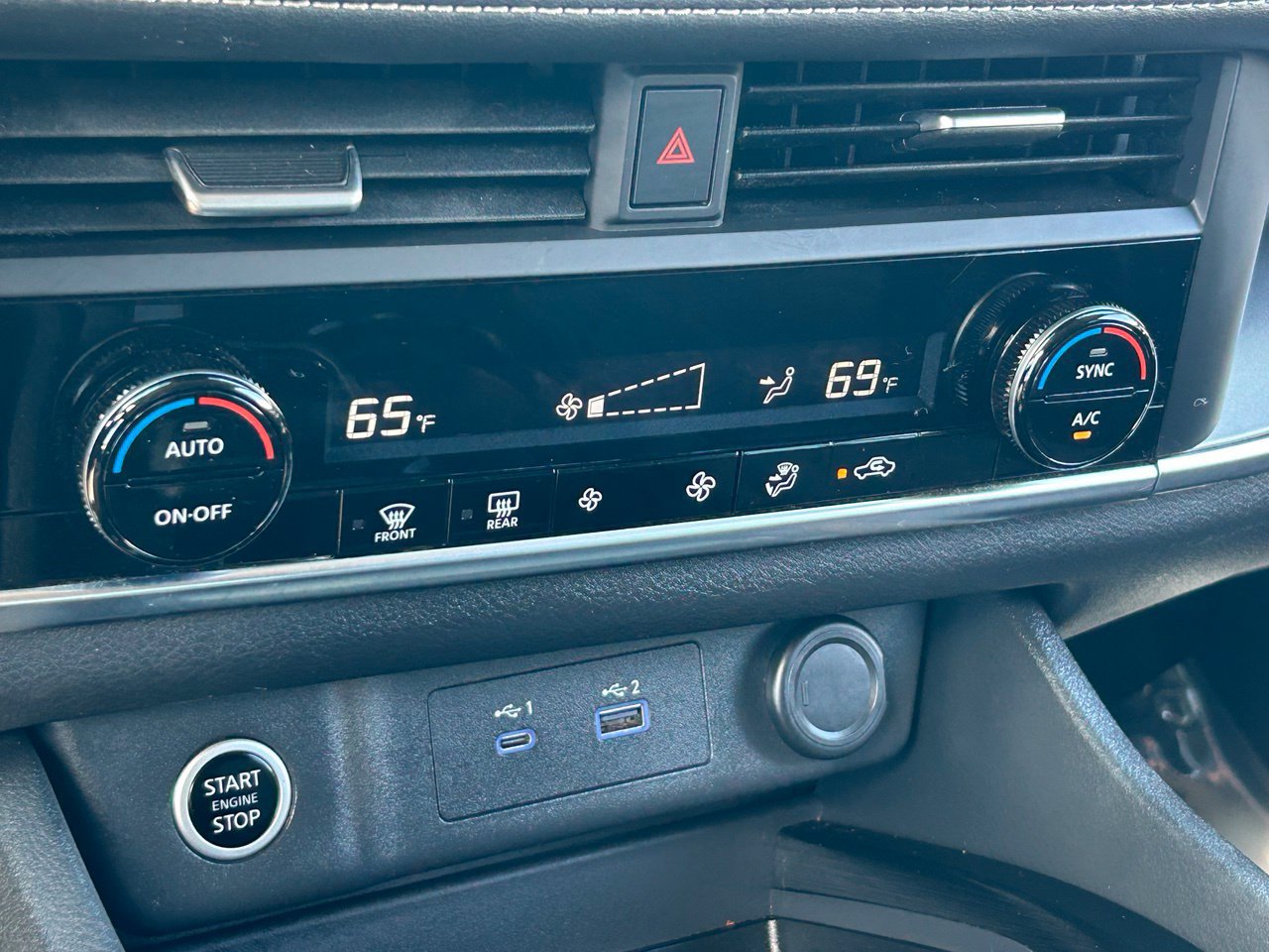 Certified 2023 Nissan Rogue SV FWD image 31