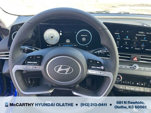 Certified 2025 Hyundai Elantra SEL FWD image 6