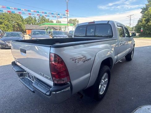 Used 2010 Toyota Tacoma 4x4 Double Cab V6 w/ TRD Sport Pkg image 5