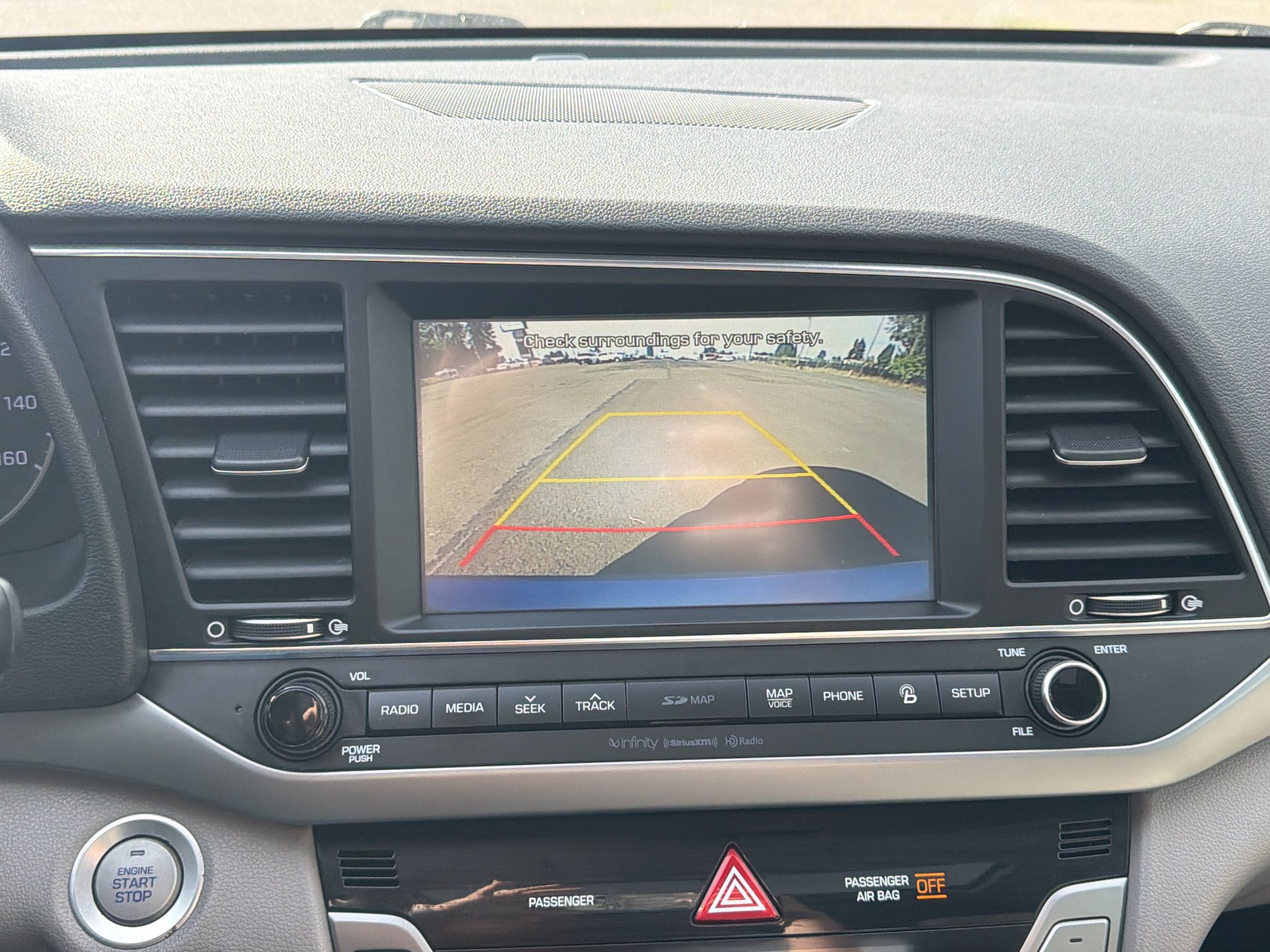 Used 2017 Hyundai Elantra Limited w/ Limited Tech Package 08 FWD image 24