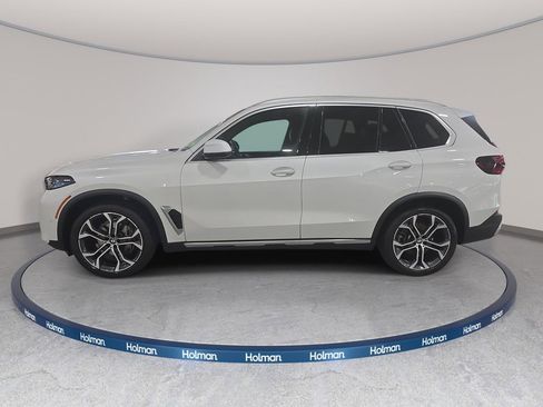 Certified 2024 BMW X5 xDrive40i w/ Premium Package AWD/4WD image 9