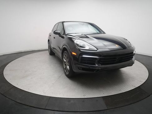 Used 2020 Porsche Cayenne S AWD/4WD image 3