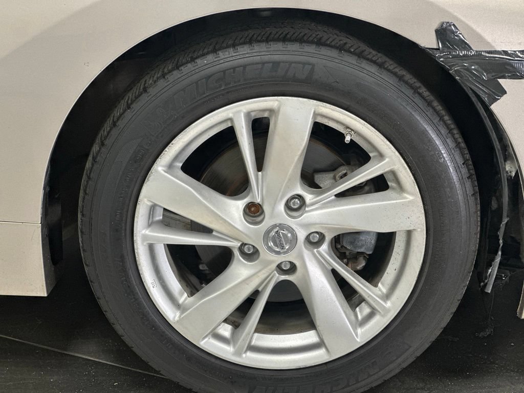 Used 2013 Nissan Altima 2.5 SL FWD image 26