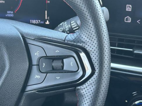 Certified 2024 Chevrolet Trax RS w/ Driver Confidence Package FWD image 25
